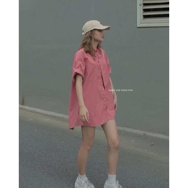 Áo váy sơ mi oversize xẻ lưng Bazic one, áo sơ mi dáng dài xẻ sau Bazic one | BigBuy360 - bigbuy360.vn