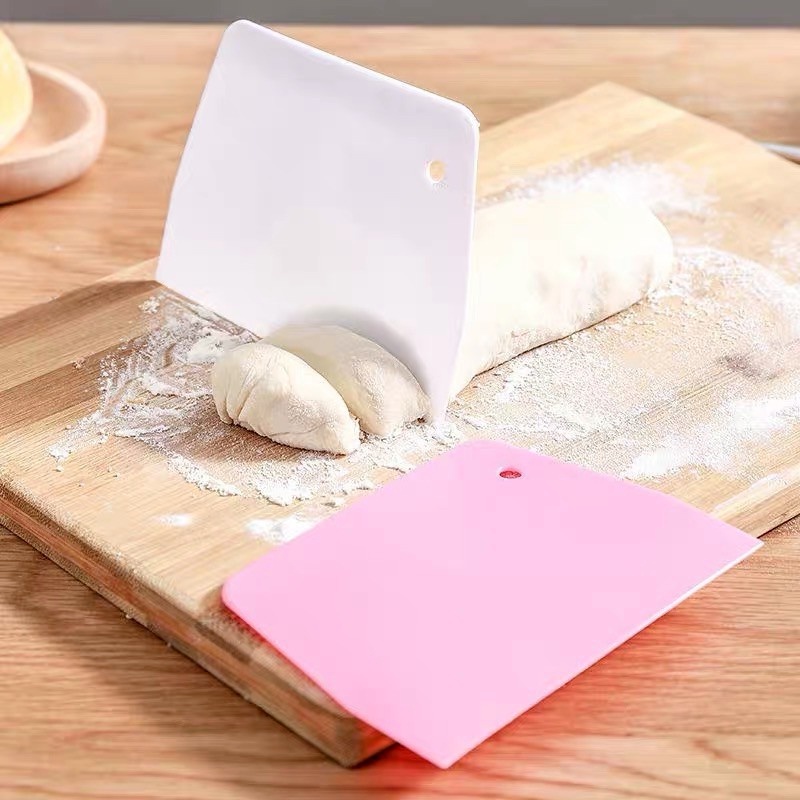 Dụng cụ cắt bột làm bánh bằng nhựa chất lượng cao