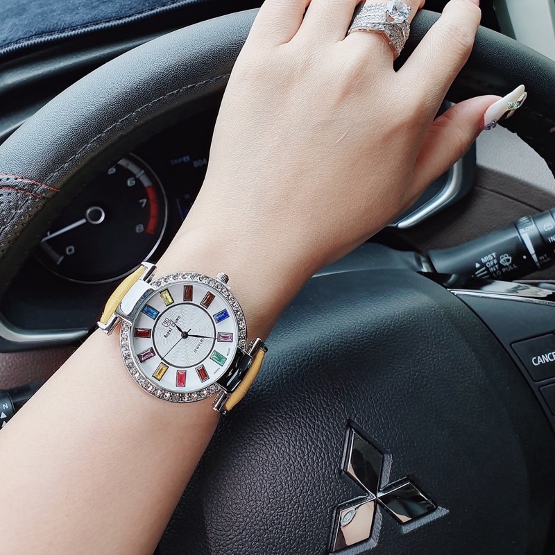 Đồng hồ nữ dây da Royal viền đá sang chảnh thời trang