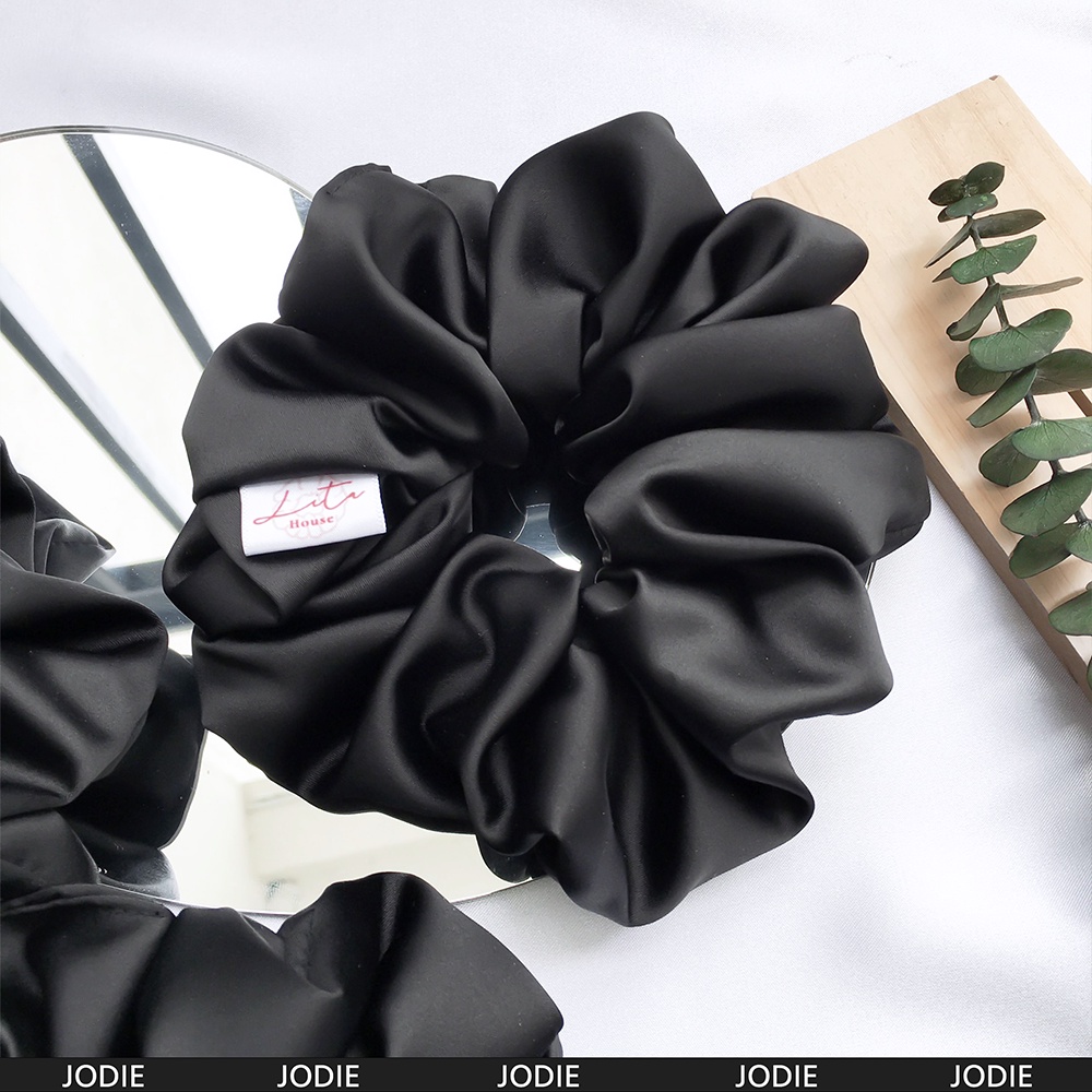 JODIE - Dây chun buộc tóc Satin Scrunchies Handmade I BLACK