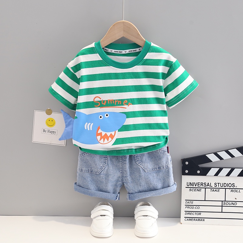 Bộ Áo Thun Ngắn Tay Cổ Tròn Kẻ Sọc + Quần Short Denim In Hình Cá Mập Ba Chiều Thời Trang Mùa Hè Dành Cho Trẻ Size 80-120cm