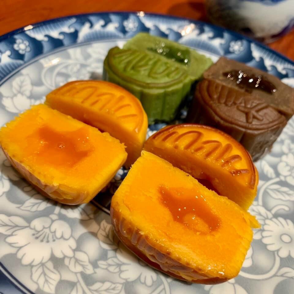 Bánh trung thu Lava Hồng Kông date mới hàng mới về