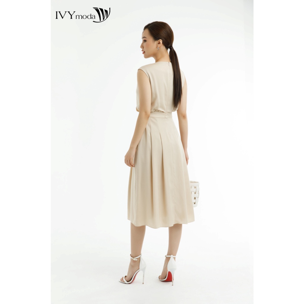 Đầm lụa xòe nhún eo IVY moda MS 48M7573