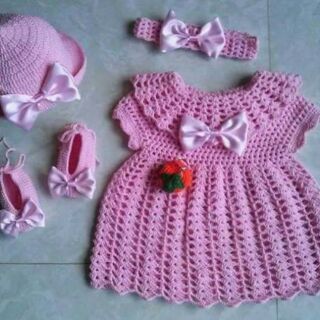 Váy len handmade cho bé
