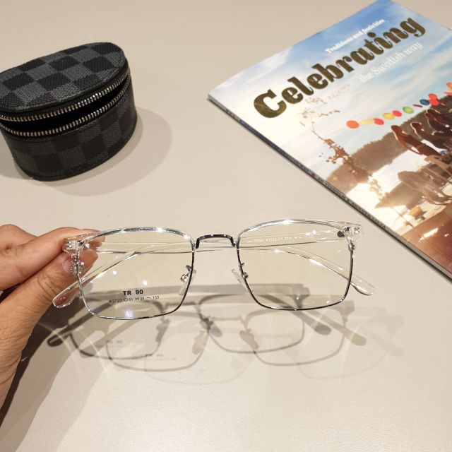 Gọng Kính Vuông Cận Cắt Vành Nam Nữ 770 đã đeo là XINH -Nhận Cắt Mắt-Tặng kèm hộp+khăn+Chai nước lau kính | BigBuy360 - bigbuy360.vn