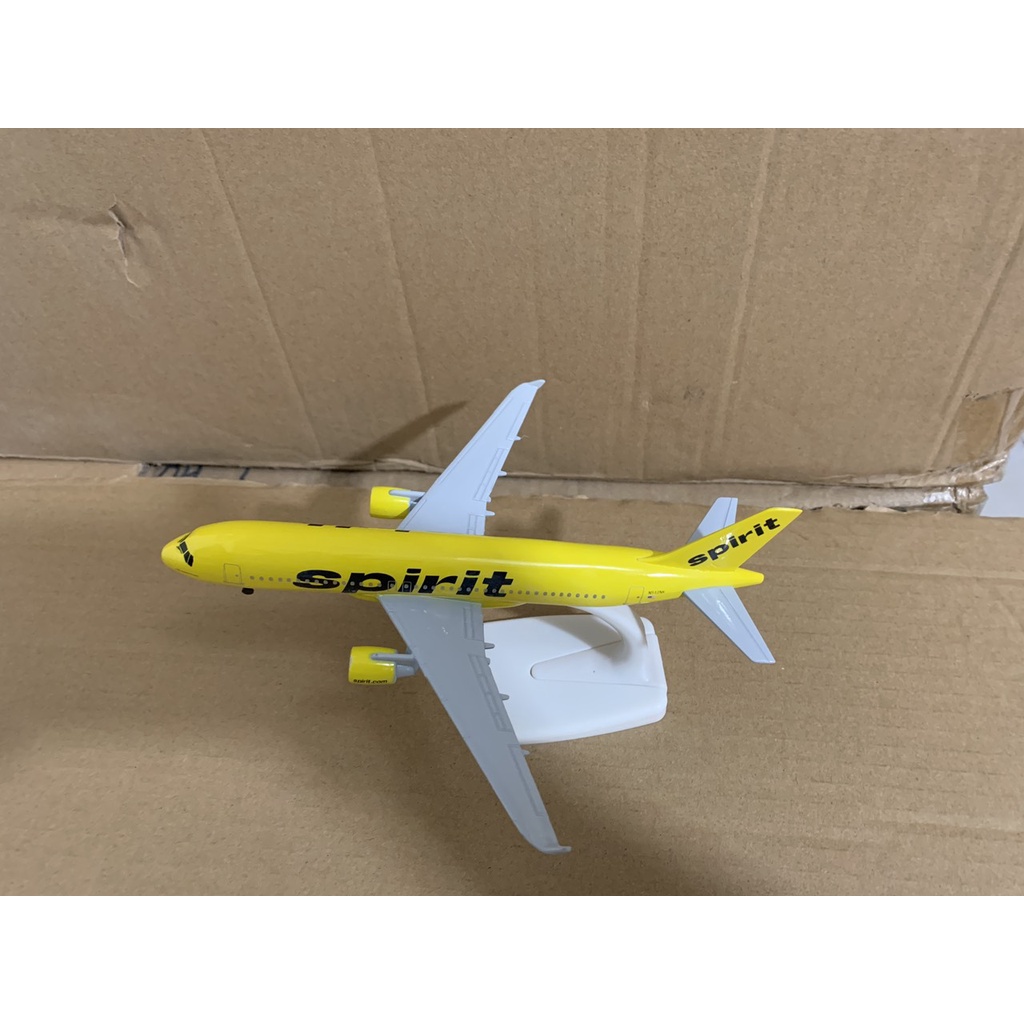 Mô hình máy bay SPIRIT 20cm có bánh xe(Mô hình máy bay+ đế trưng bày)