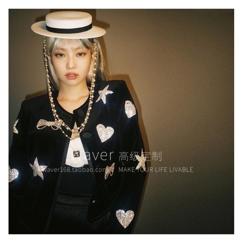 Áo vest nhung đính hạt Jennie Blackpink