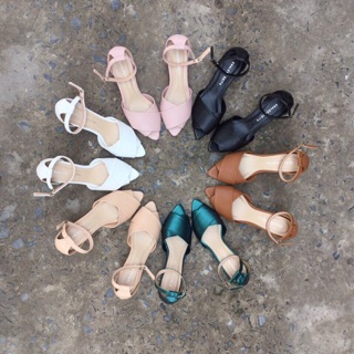 Thanh lý Sandal quai chéo