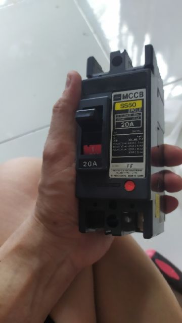 Aptomat TOSHIBA 20A