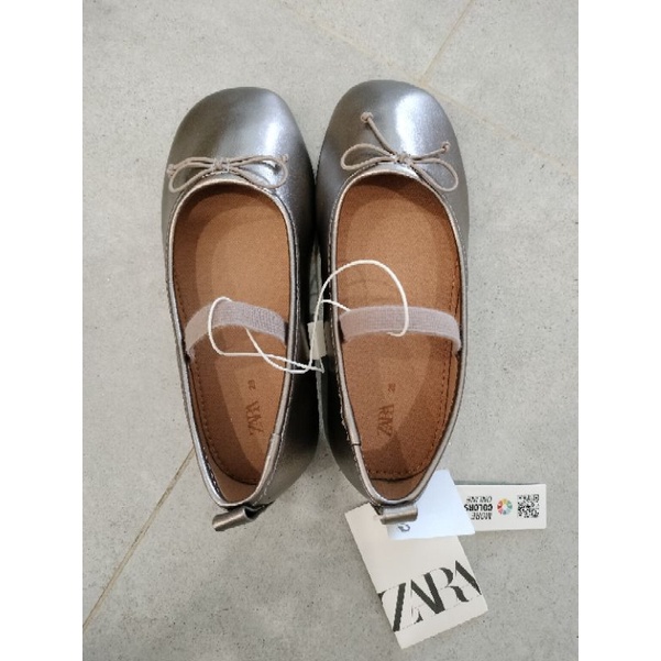 Giày búp bê bé gái màu nhũ bạc sz 28