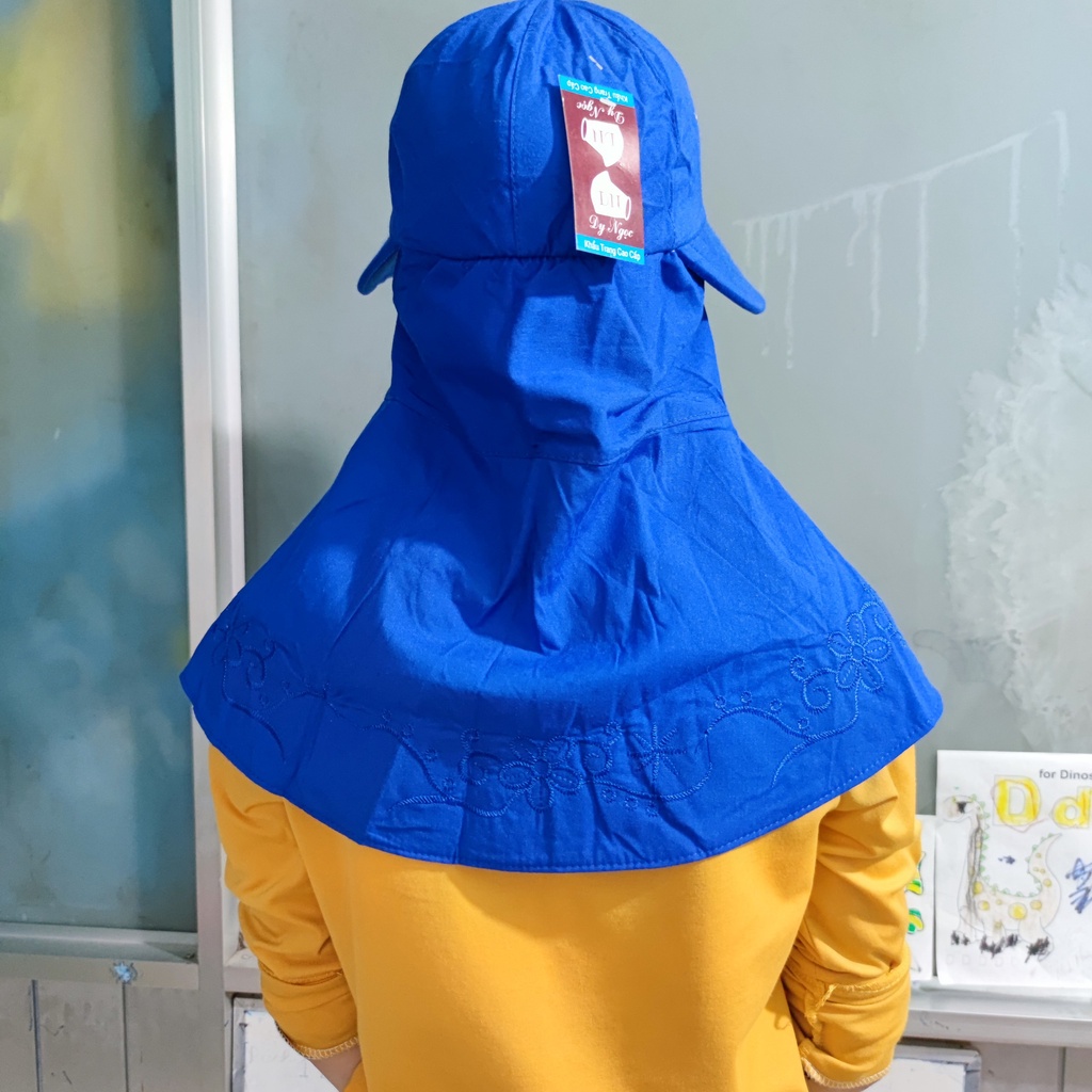 Khẩu trang nón Dy Ngọc vành to chất liệu cotton màu thêu viền dây kéo 1 bên, che vai và cổ, thích hợp mọi thờ