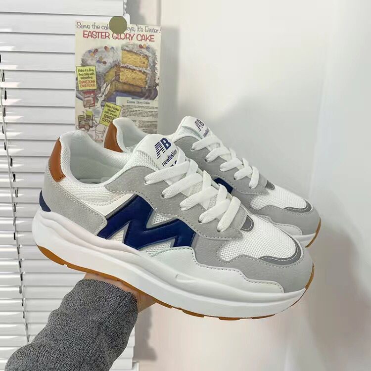 Giày Thể Thao Đế Mềm Thời Trang Cho Nữ