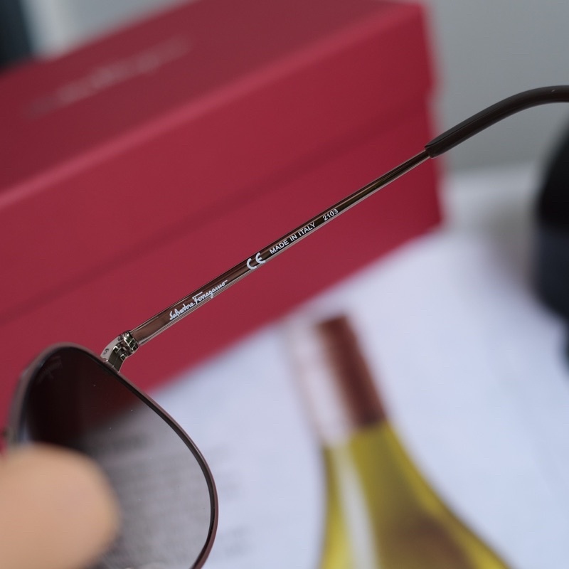 Kính mát nam Salvatore Ferragamore Brown Grey SF131S21160