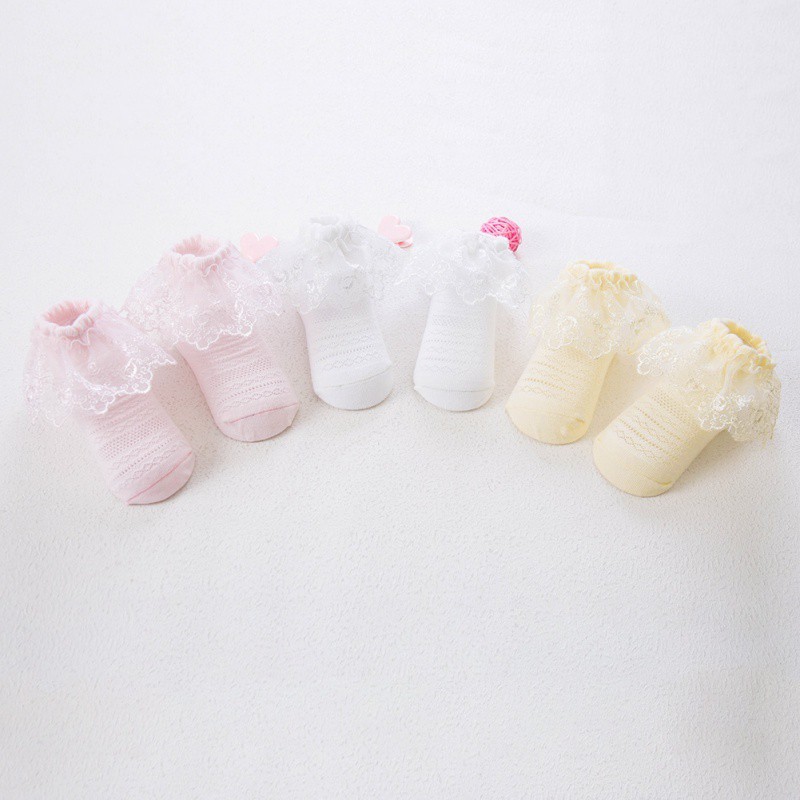 Vớ cotton ren hoa dễ thương cho bé gái