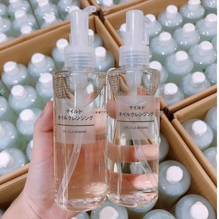 Dầu Tẩy Trang Muji Cleansing Oil 200ml Kết Cấu Hạt Dầu Đặc của Nhật