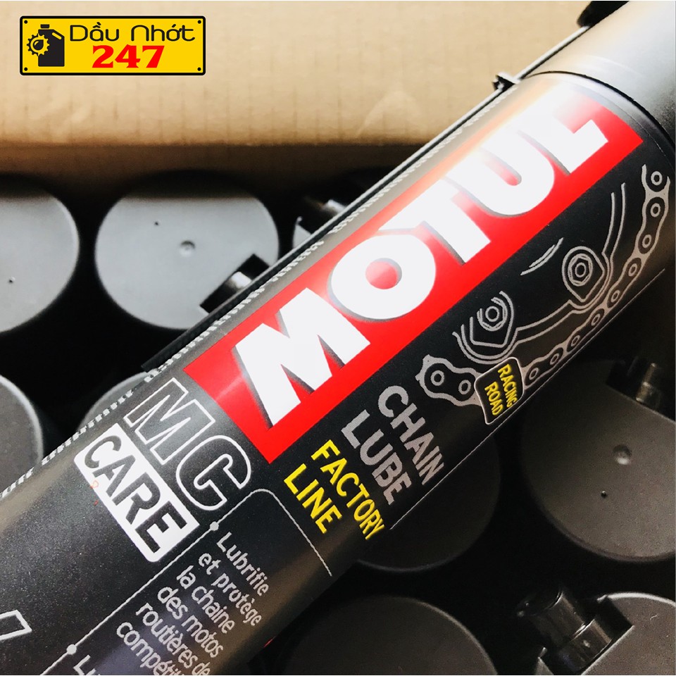 Chai xịt dưỡng sên - xích Motul C4 Factory Line 400ml