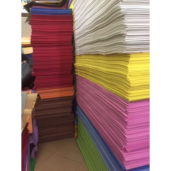Mút xốp bittis khổ 50*80 cm,dầy 2mm gồm 16 màu.