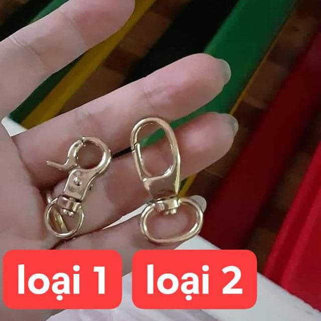 Càng cua gắn xích