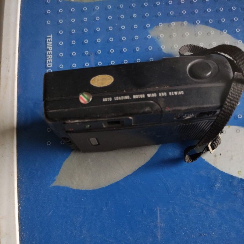 Máy ảnh hỏng dùng trang trí trưng bày