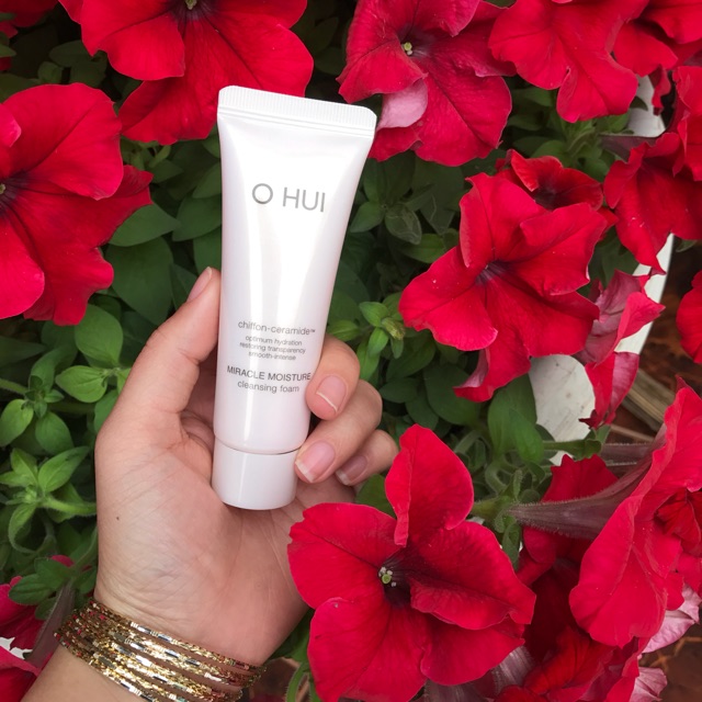 Sữa rửa mặt Ohui hồng 40ml