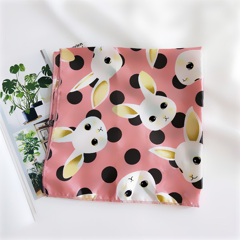 Khăn lụa satin vuông họa tiết thỏ size 48*48cm