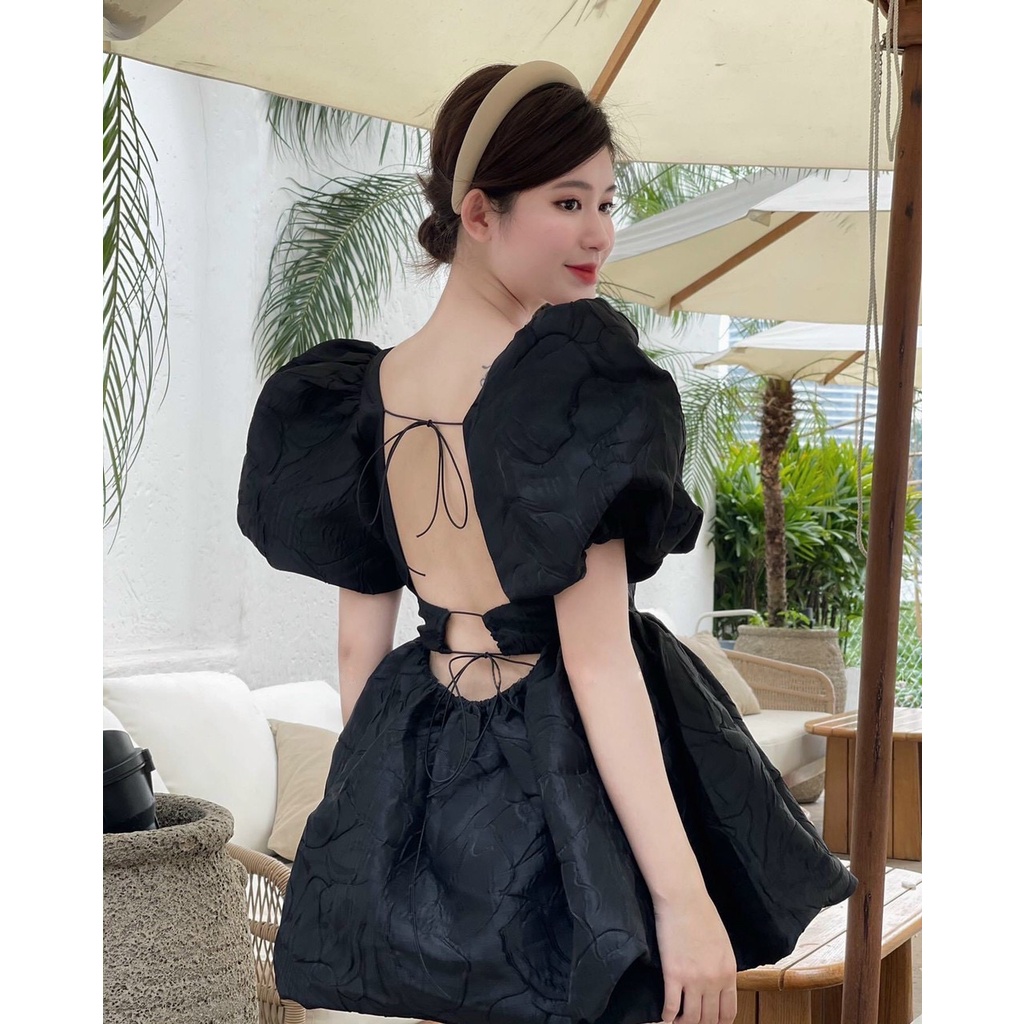 Set Áo Peplum Gấp Hoa Cổ Yếm Vai Phồng Đuôi Tầng Nơ Lưng Kèm Quần Váy (TCGA02) - Vải Gấm Hoa - 3 Màu Trắng, Đen, Đỏ