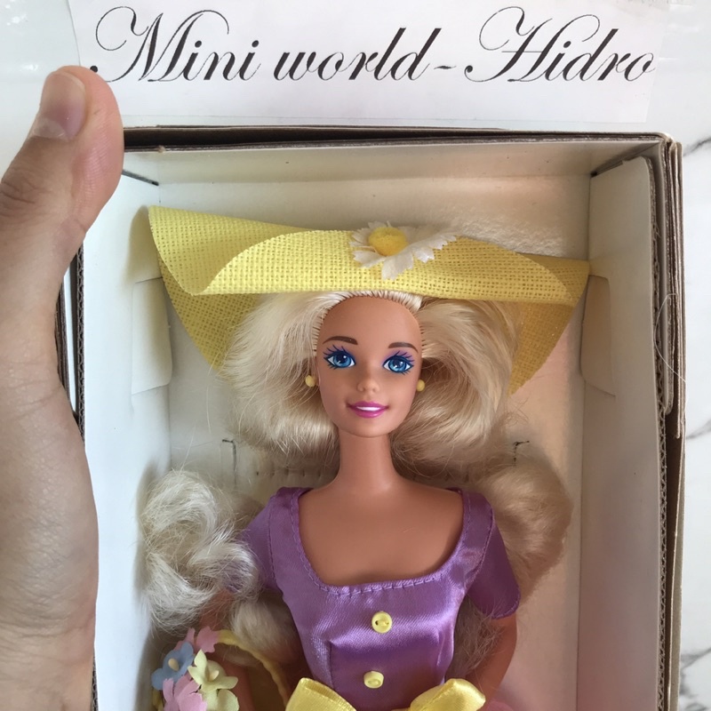 Búp bê Barbie chính hãng Fullbox full box phiên bản giới hạn holiday 2021 big city big dreams da đen