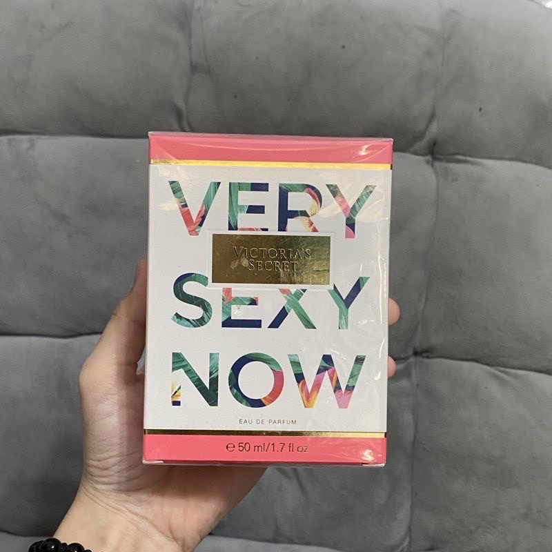 Nuoc hoa nữ Victoria's secret Very Sexy Now 50ml/ 100ml đỏ tím đen xanh