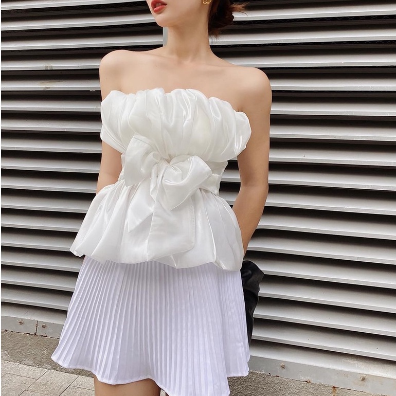 Áo trắng bèo cúp ngực trẻ trung xinh xắn