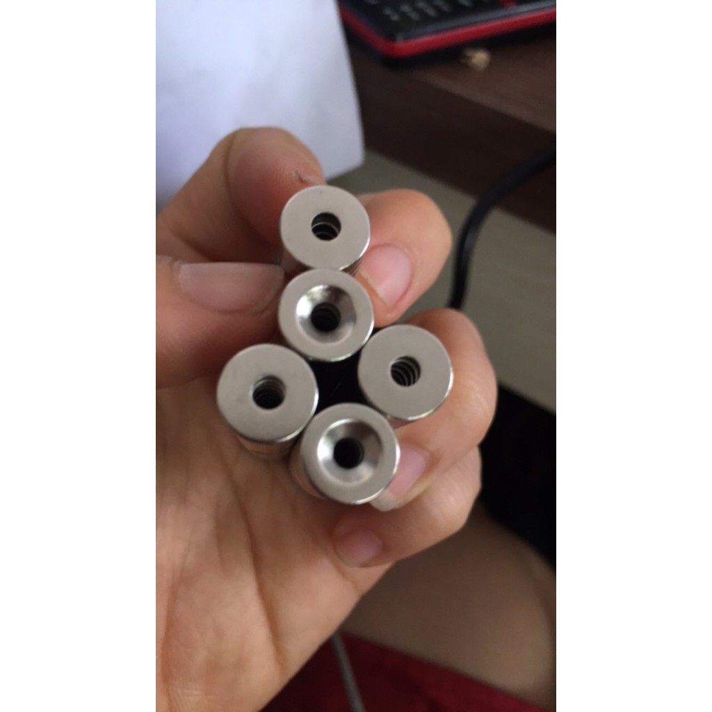 Nam châm đất hiếm tròn có lỗ ở giữa10x3mm