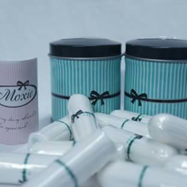 Hộp Tampon Moxie 1 lọ nhỏ - hàng chuẩn Úc. Loại super plus - siêu thấm hút