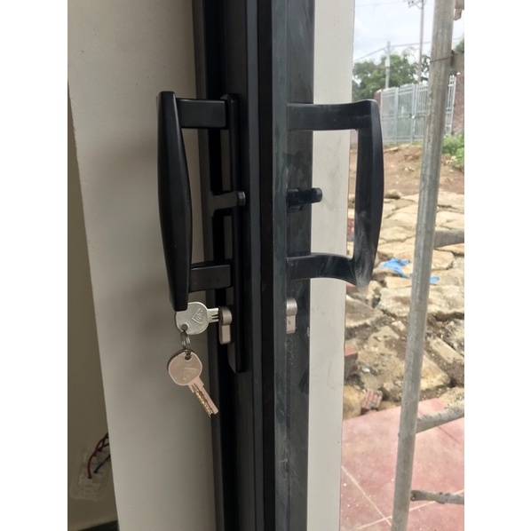 BỘ KHOÁ CHỮ D KHÓA ĐA ĐIỂM CÓ CHÌA CỬA LÙA NHÔM XINGFA HỆ 93 VÀ 55 - KD-GQ