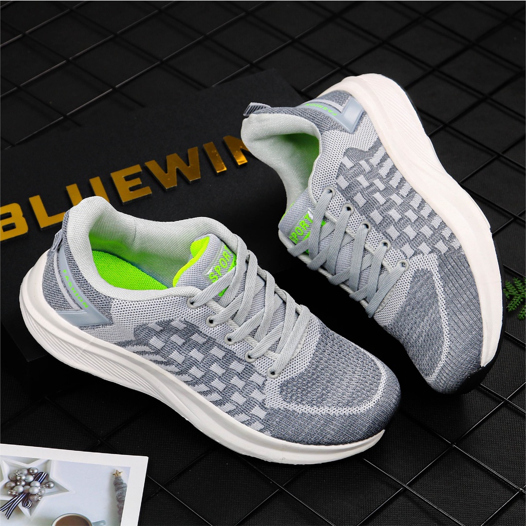 Giày Thể Thao Nam BLUEWIND Vải Dệt Thoáng Khí Chạy Bộ  68280