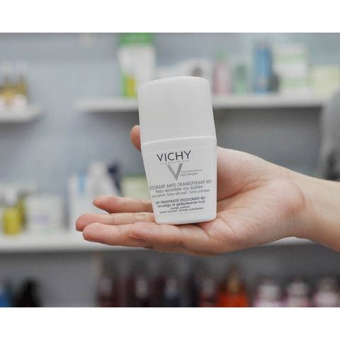Lăn Khử Mùi Vichy Traitement Anti-Transpirant 48h Giúp Khô Thoáng 48h Cho Da Nhạy Cảm Nắp trắng 50ml