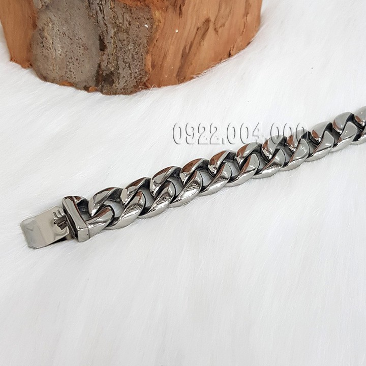 Lắc tay nam cỡ lớn