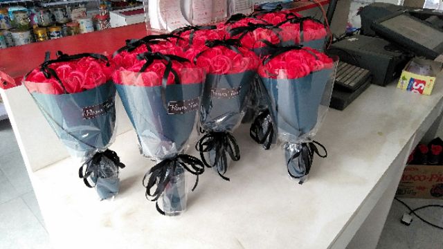 Bó hoa sáp 19 bông