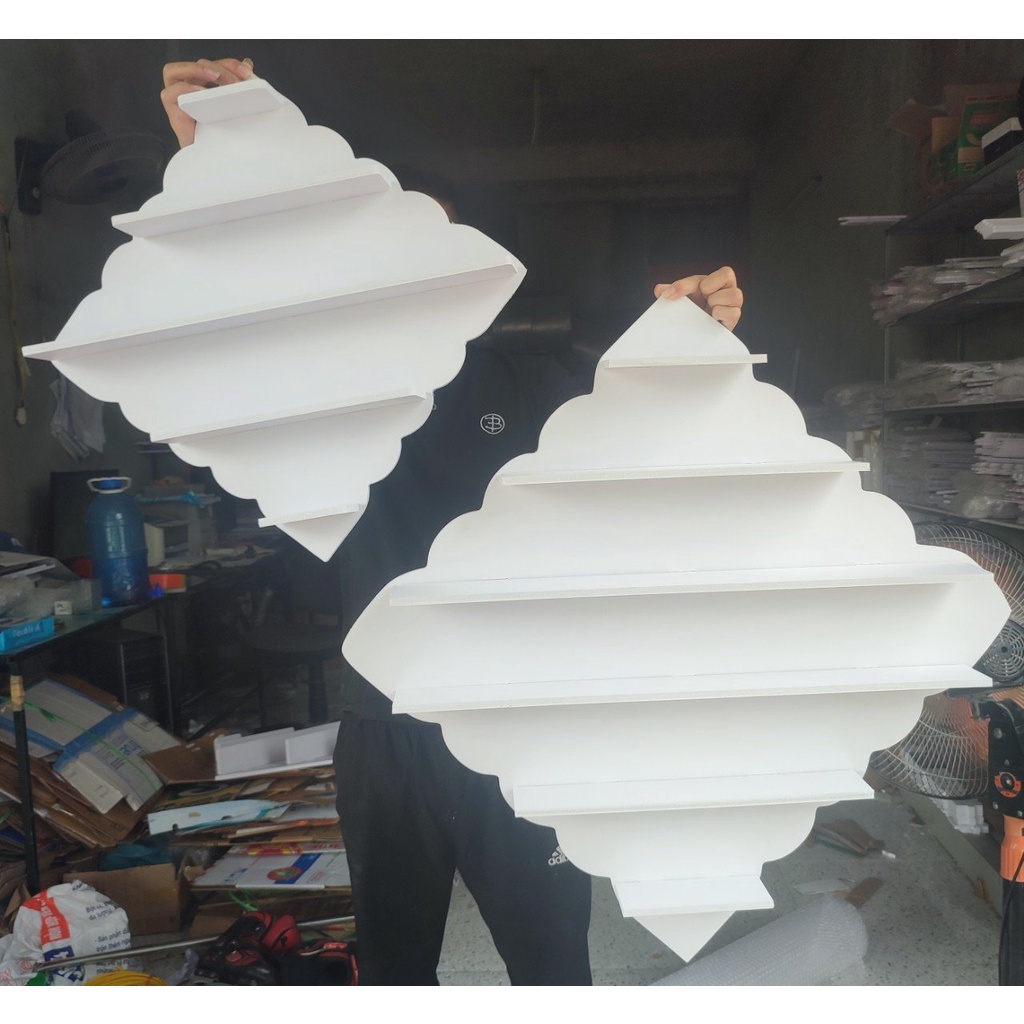 Kệ để sơn hình quả trám