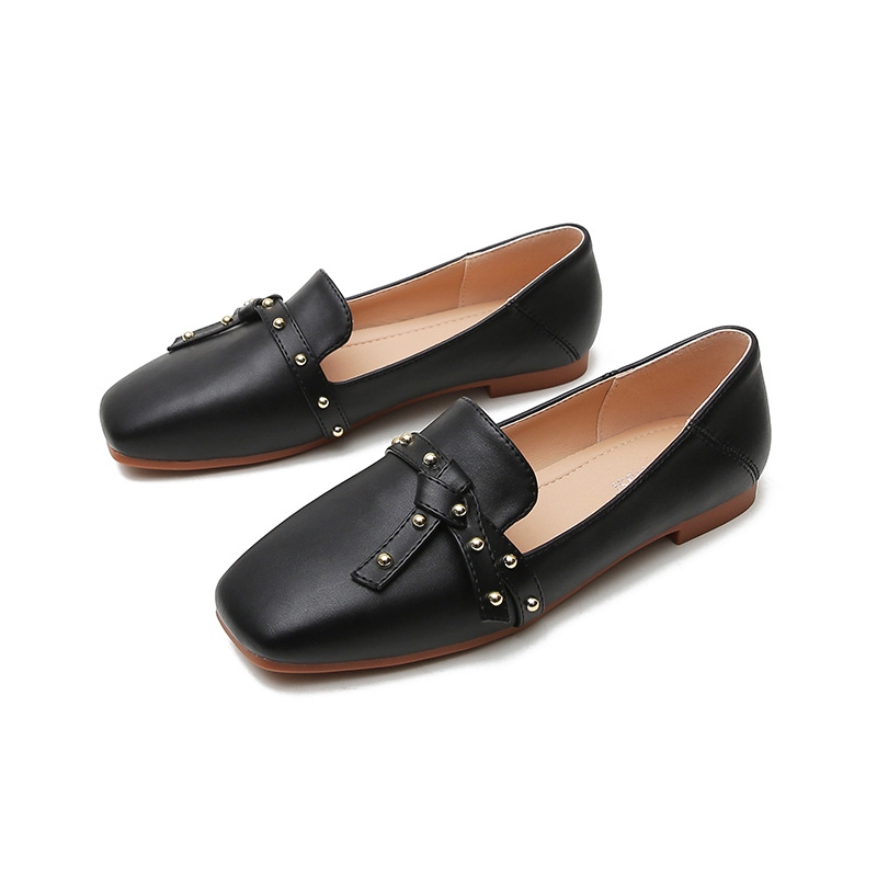 Giày Sandal Mũi Vuông Đính Đinh Tán Thời Trang Nữ