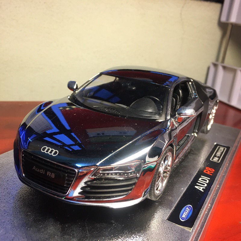 Xe mô hình Audi R8 Bóng Gương