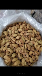 Hạt hạnh nhân