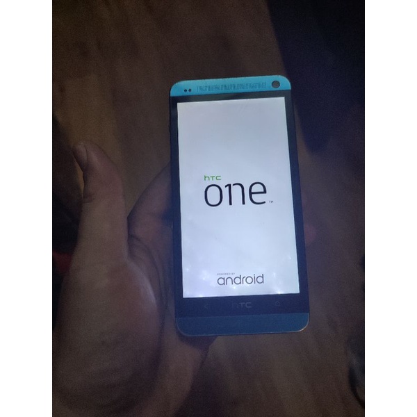 Điện thoại HTC One M7, bị treo logo
