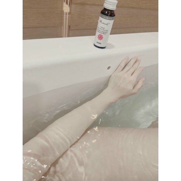 COLLAGEN ROSE BEAUTY YẾN TRẮNG DA MỜ THÂM SẠM (TRẮNG SÁNG TỨC THÌ X10) Hộp 8 chai chính hãng