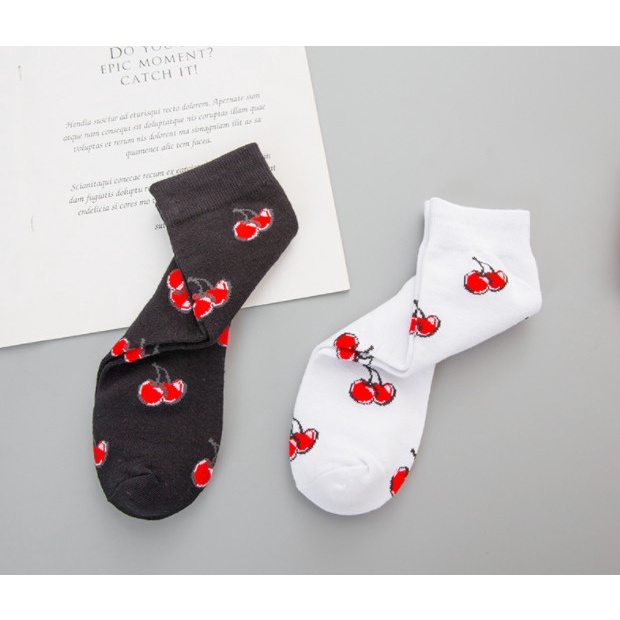 Vớ cao cổ hình trái Cherry Nam Nữ phong cách trẻ trung, năng động.