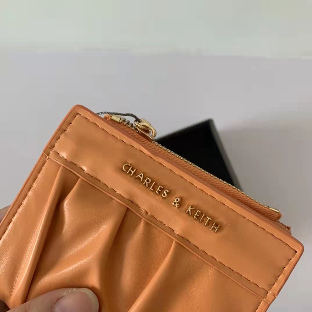 Charles & KEITH CK6-10840324Ví Nữ Ngắn Gập Nhiều Ngăn Đựng Thẻ Tiện Lợi