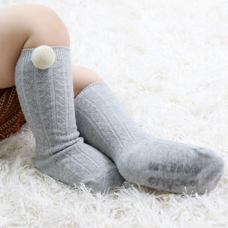 Vớ cotton mềm giữ ấm cho bé sơ sinh