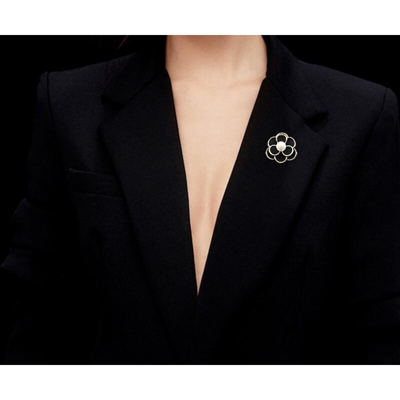 Ghim Cài Áo Hình Hoa Trà Đính Đá Sang Trọng