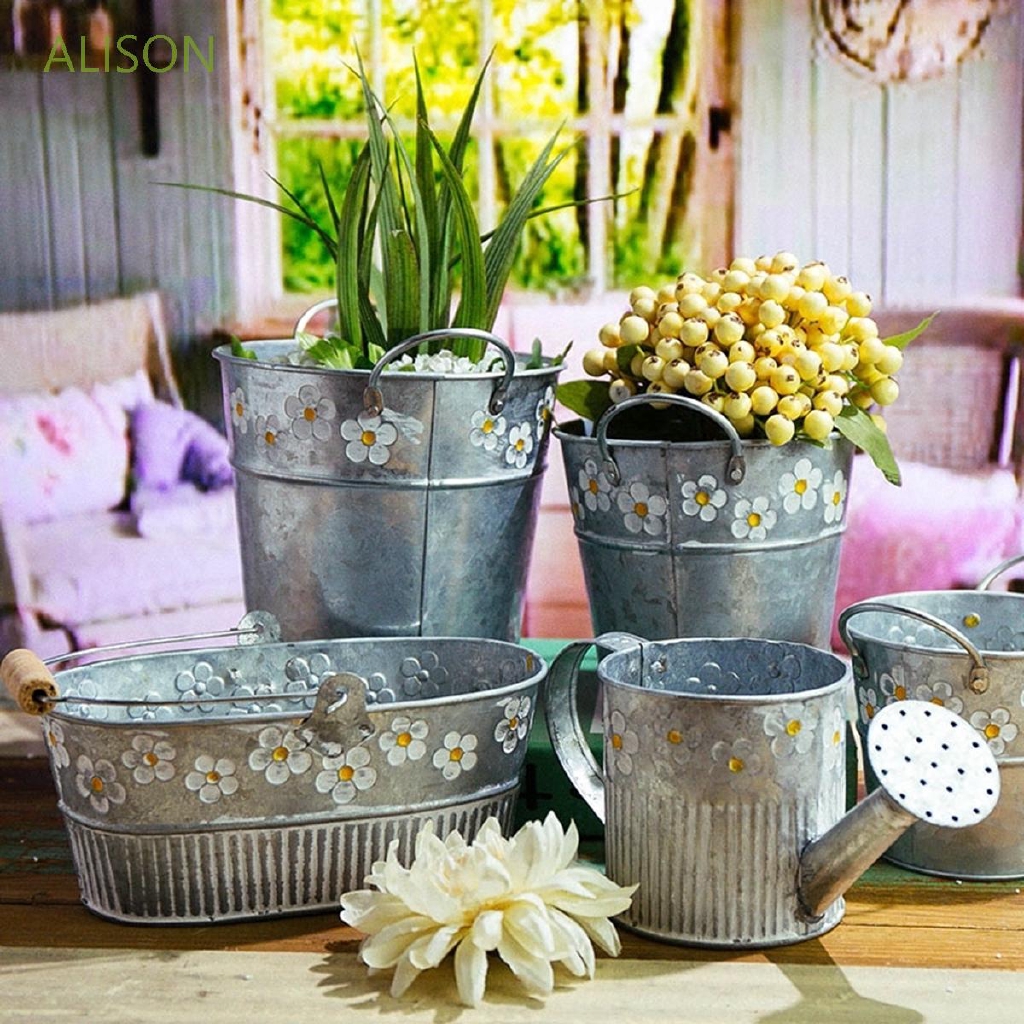 Xô sắt đựng hoa trưng bày dùng để bàn trang trí nhà cửa