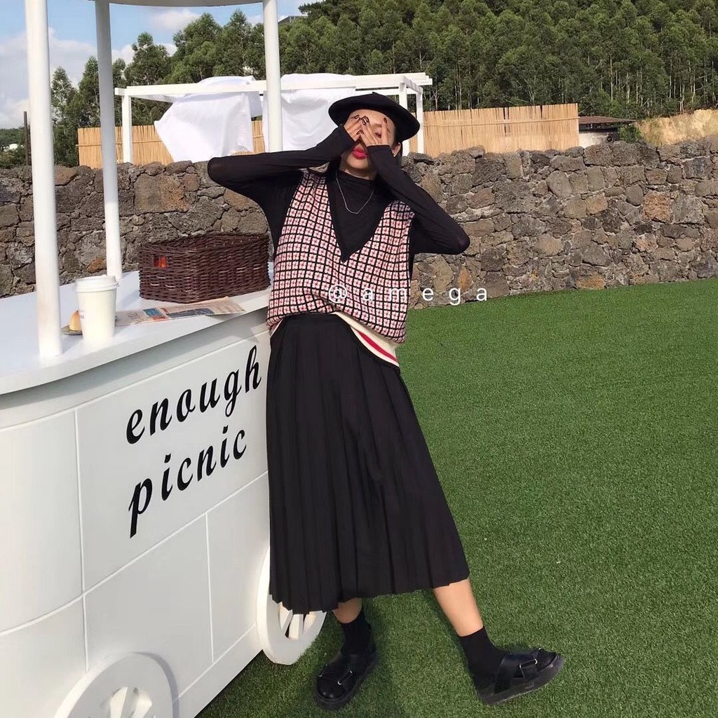 Áo len không tay cổ chữ V form rộng kiểu dáng mới | BigBuy360 - bigbuy360.vn