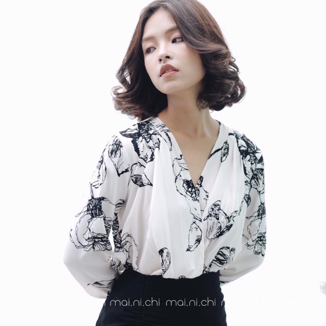 Sơ mi lụa Hàn cổ tim .