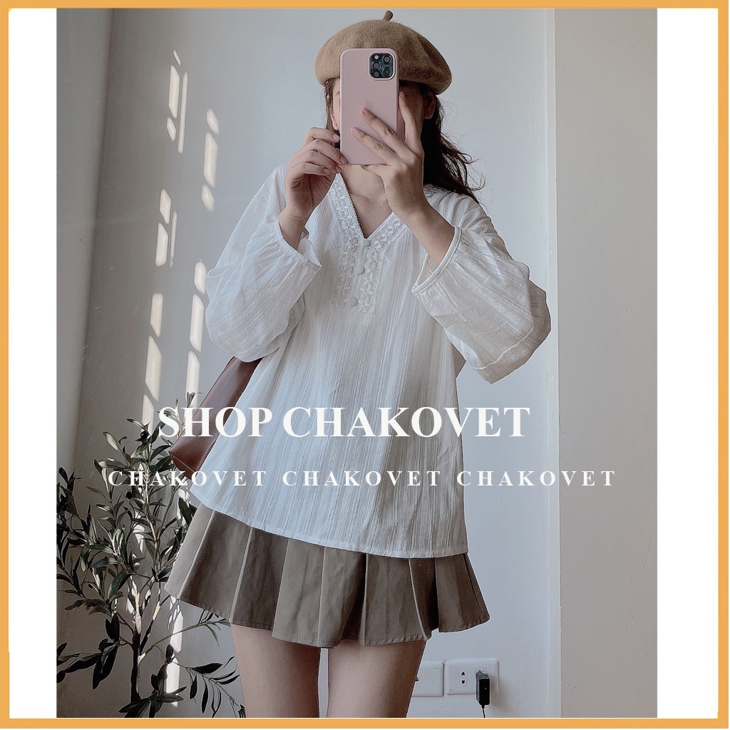 Áo sơ mi nữ cổ chữ V tay dài màu trắng CKA889, kiểu áo babydoll nữ tay phồng thiết kế cúc bọc phối ren cổ đẹp cá tính